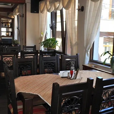 Spartak Family Hotel 2*